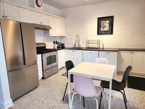 389 Lansdowne Ave in Toronto, ON - Building Photo - Building Photo