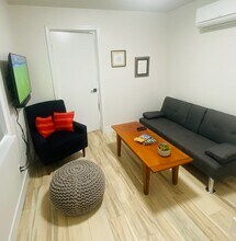 805 Highland Ave in San Mateo, CA - Building Photo - Building Photo