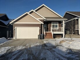 1632-16387 87 Ave in Dawson Creek, BC - Building Photo