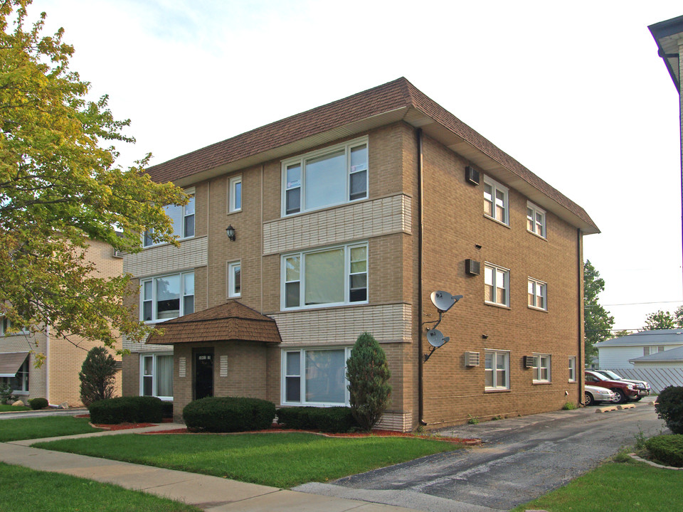 10413 S Keating Ave in Oak Lawn, IL - Foto de edificio