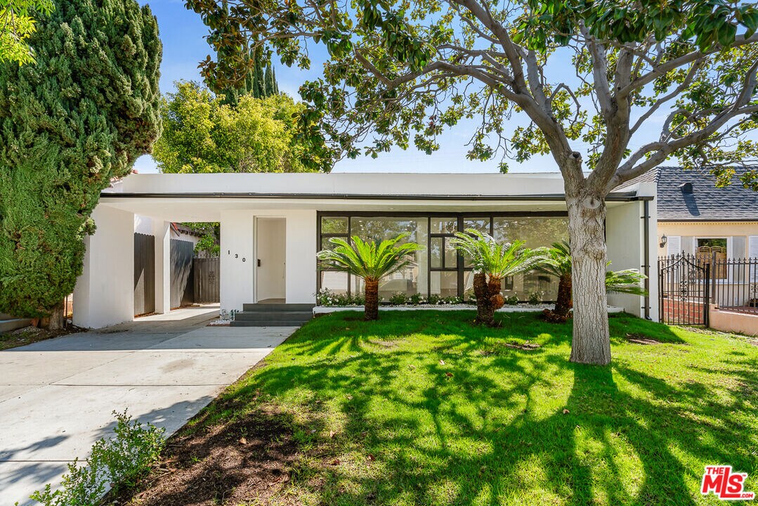 130 Le Doux Rd in Beverly Hills, CA - Building Photo