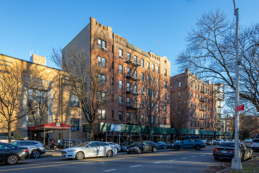 163 Ocean Ave in Brooklyn, NY - Foto de edificio