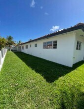 2780 SW 31st Ave in Miami, FL - Foto de edificio - Building Photo