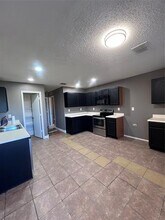 512 Magdalen Ave in Crowley, TX - Building Photo - Building Photo