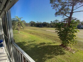 190 Turtle Lake Ct, Unit 204 in Naples, FL - Building Photo