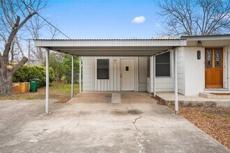 904 Neans Dr in Austin, TX - Building Photo - Building Photo