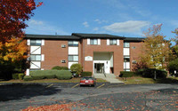 Woods Edge Condominiums in Attleboro, MA - Foto de edificio - Building Photo