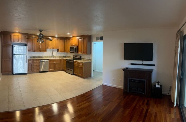 2955 Lakeside Dr-Unit -1 in Reno, NV - Building Photo - Building Photo