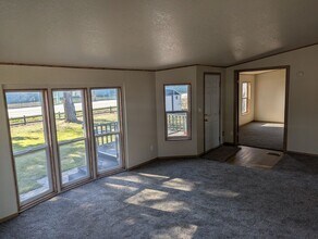 8951 N Runkle Rd in Hayden, ID - Building Photo - Building Photo