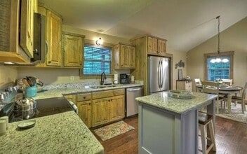 529 E 2nd St in Blue Ridge, GA - Building Photo - Building Photo