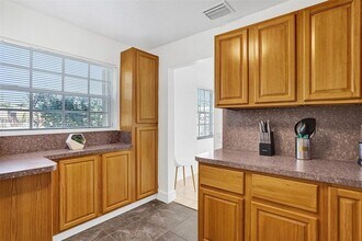 6110 SW 38th St in Davie, FL - Building Photo - Building Photo