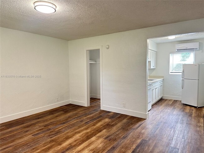 property at 1821 Thomas St