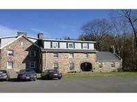 Discover Peaceful Living at Black Creek Ap... in Highland, NY - Foto de edificio - Building Photo