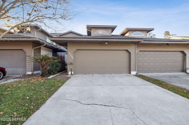property at 1138 Fromage Cir W