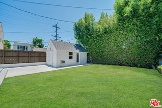 481 S Holt Ave in Los Angeles, CA - Building Photo - Building Photo