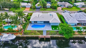 891 Hickory Terrace in Boca Raton, FL - Building Photo