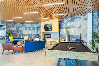 ReNew Federal Hill East & West in Baltimore, MD - Foto de edificio - Interior Photo