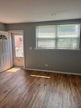 5650 W 63rd Pl in Chicago, IL - Building Photo - Building Photo