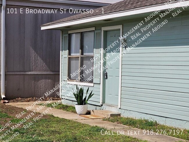 property at 101 E Broadway St