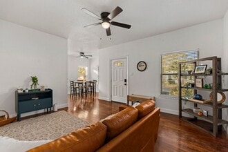 200 Frost St in San Antonio, TX - Building Photo - Building Photo