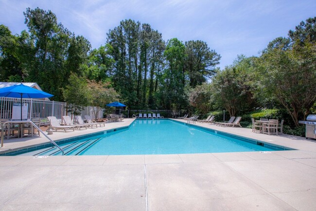 Bay Breeze Apartments in Daphne, AL - Foto de edificio - Building Photo