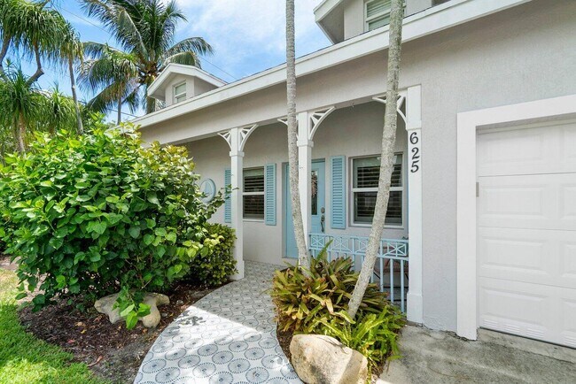 625 NE 7th Ave in Delray Beach, FL - Building Photo - Building Photo