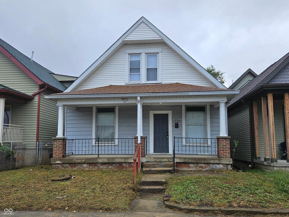224 Iowa St in Indianapolis, IN - Building Photo