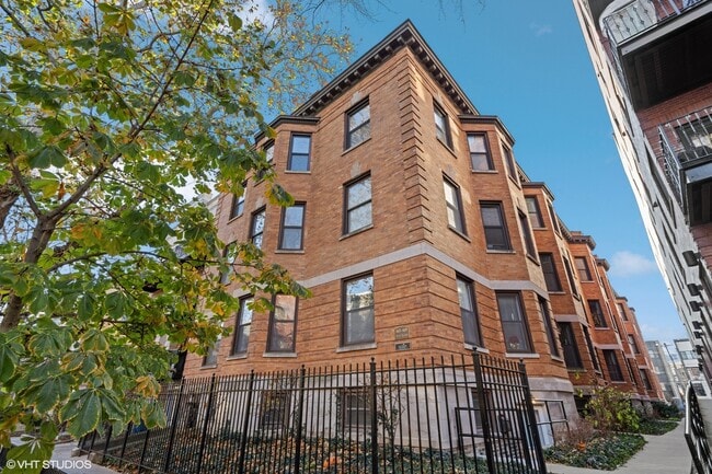 property at 669 W Barry Ave