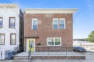 47 Carlton Ave in Jersey City, NJ - Building Photo - Building Photo
