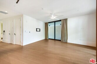 8420 W Sunset Blvd in West Hollywood, CA - Building Photo - Building Photo