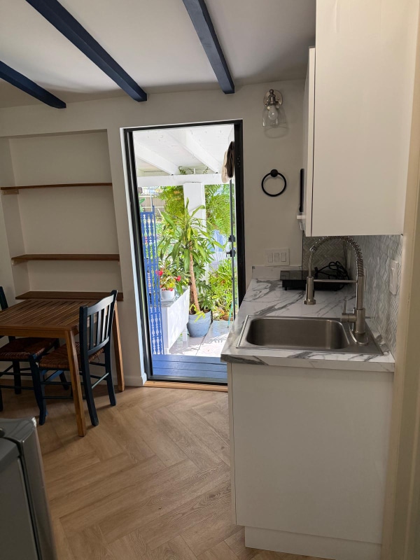 41 SW 31st Ct in Miami, FL - Foto de edificio - Building Photo