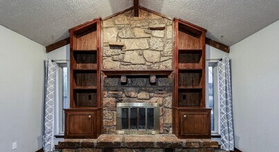 1308 Smoking Tree St in Moore, OK - Building Photo - Building Photo