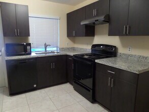 9145 E Highland Pines Blvd in Palm Beach Gardens, FL - Building Photo - Building Photo