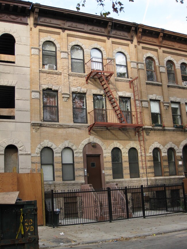 839 Halsey St in Brooklyn, NY - Building Photo - Building Photo