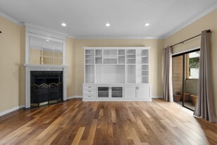 7650 Topanga Canyon Blvd in Canoga Park, CA - Building Photo