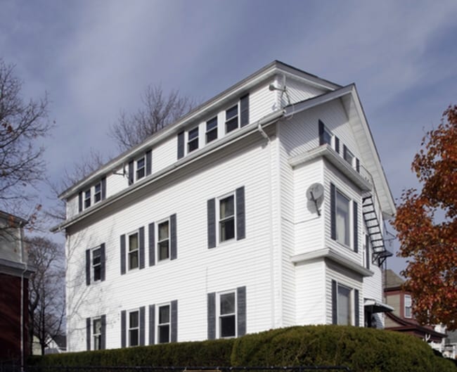 171 Garden St in Pawtucket, RI - Building Photo - Building Photo