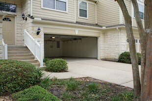 13600 Breton Ridge St in Houston, TX - Building Photo