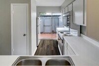 5044 Glenmont Dr photo'