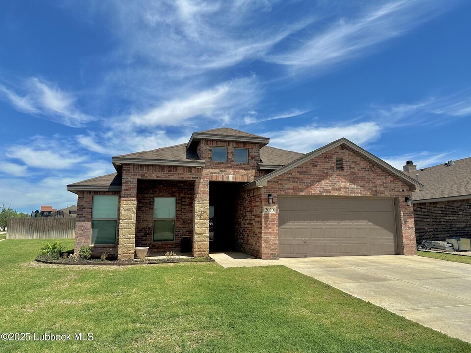 2020 142nd St in Lubbock, TX - Building Photo