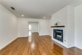 5117 Maple Springs Blvd in Dallas, TX - Building Photo - Building Photo