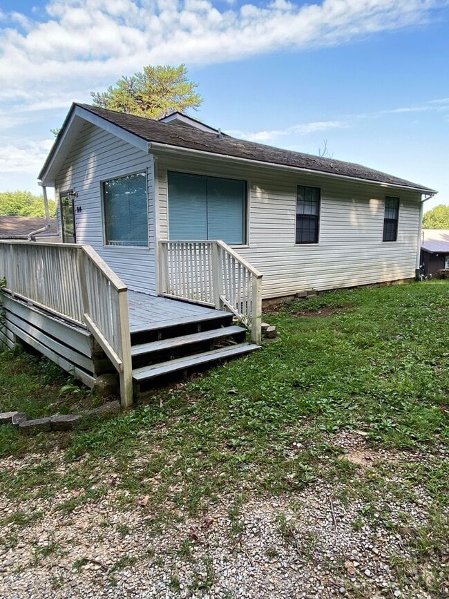 914 N Church St in Morristown, TN - Foto de edificio - Building Photo