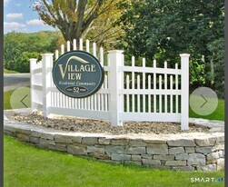 52 Essex St in Deep River, CT - Building Photo