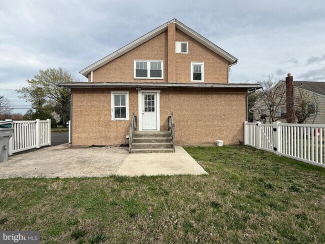 1036 S Spring Rd in Vineland, NJ - Building Photo - Building Photo