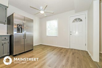 303 E 11th St in Kearney, MO - Building Photo - Building Photo