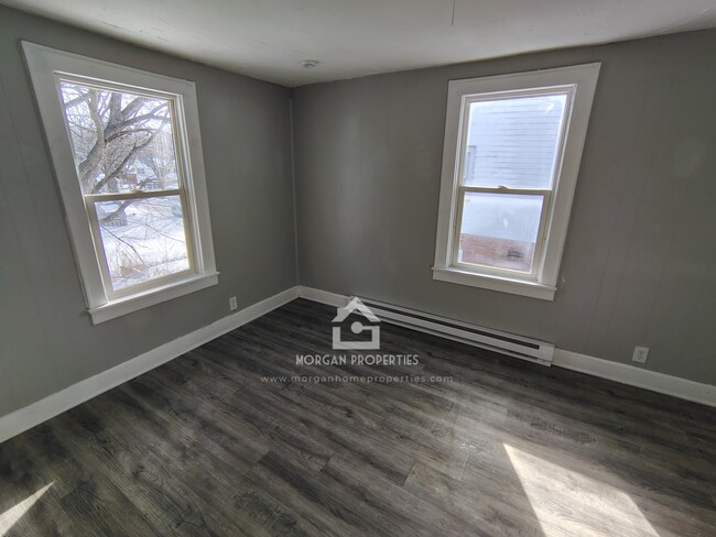 205 N Lincoln Ave, Unit 4 in Alexandria, IN - Building Photo - Building Photo