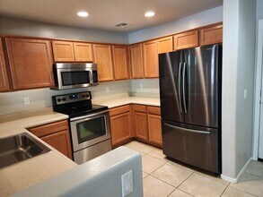 5781 Cedar Ridge Rd in Tucson, AZ - Building Photo - Building Photo