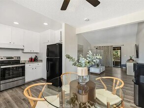 230 Springview in Irvine, CA - Building Photo - Building Photo