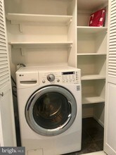 203 Yoakum Pkwy-Unit -302 in Alexandria, VA - Building Photo - Building Photo