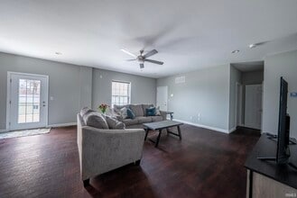 823 Hart St in Vincennes, IN - Building Photo - Building Photo