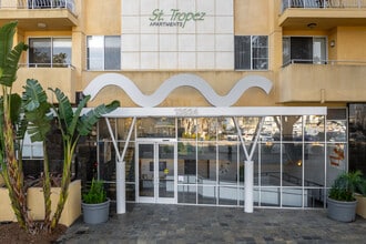 Riviera Collection - St Tropez in Marina Del Rey, CA - Building Photo - Building Photo